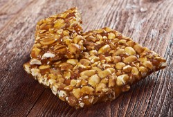 Peanut brittle sweet hard