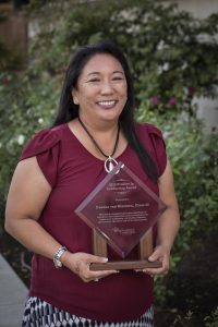 deanna-van-klaveren-with-award